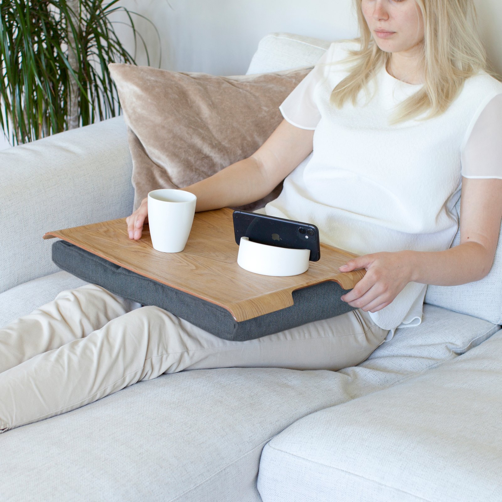 Bosign Large Cushioned Lap Tray – Lacquered Willow with Grey Cushion – image 5