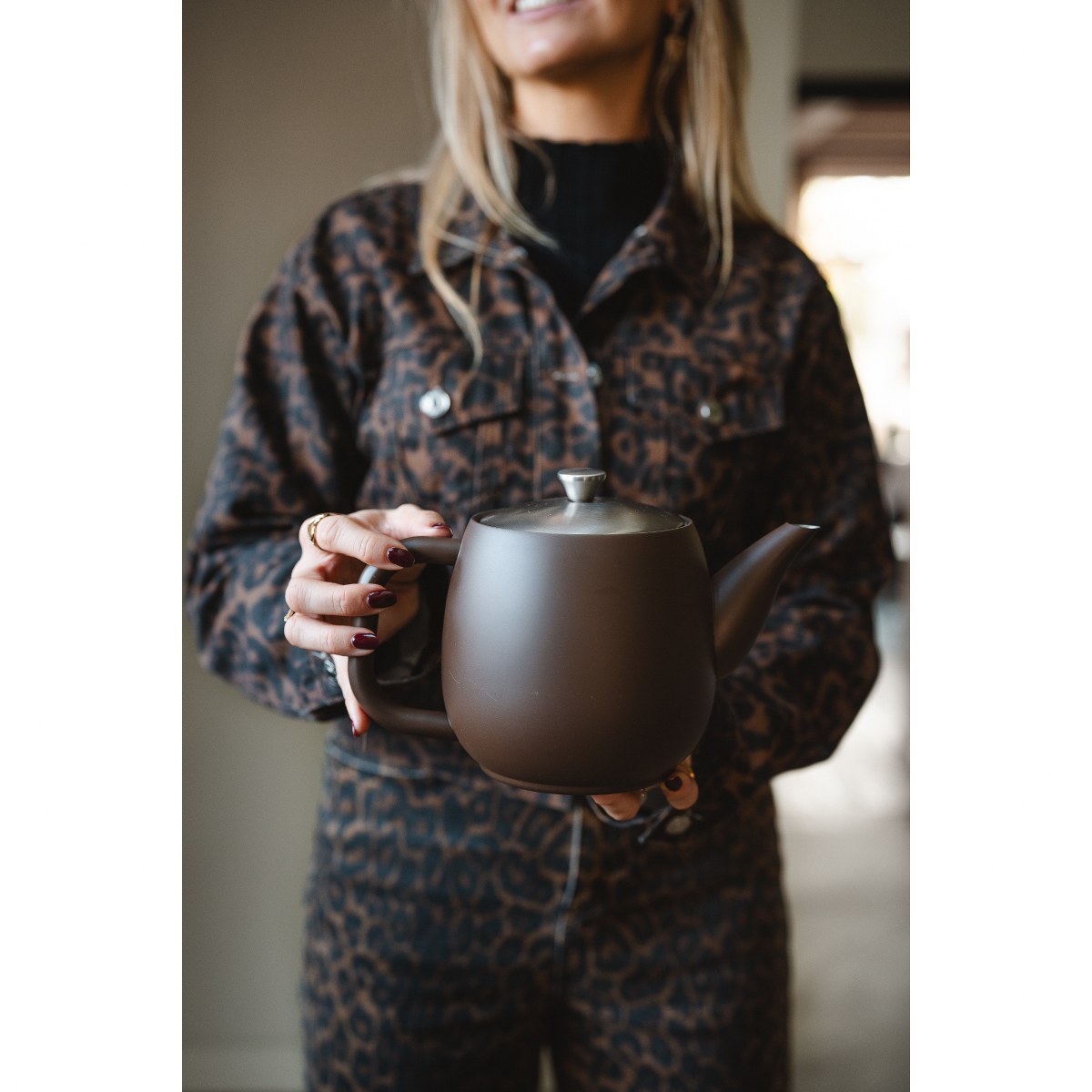 Bredemeijer Vera Double-Walled Teapot 900ml – Dark Brown – image 3