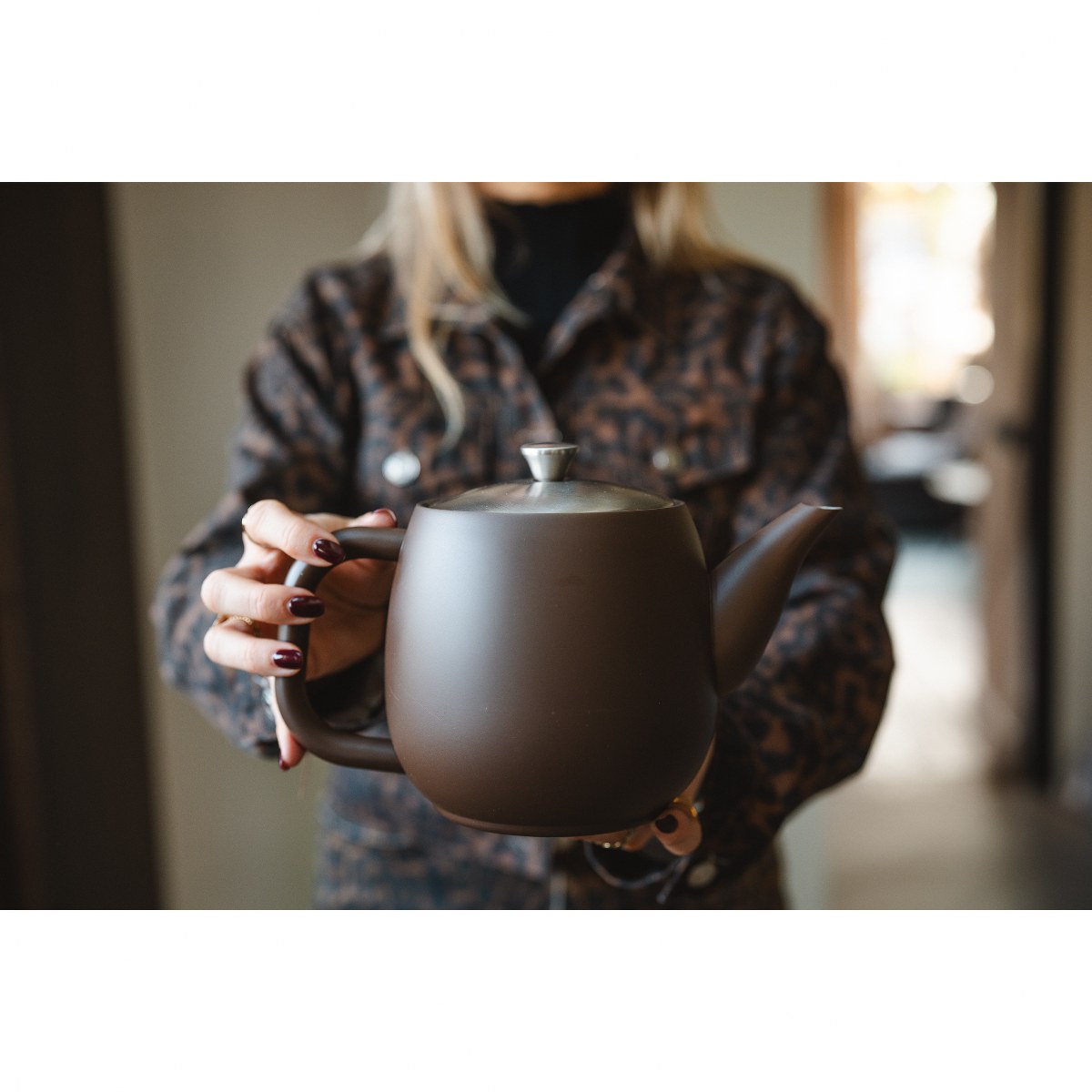 Bredemeijer Vera Double-Walled Teapot 900ml – Dark Brown – image 2