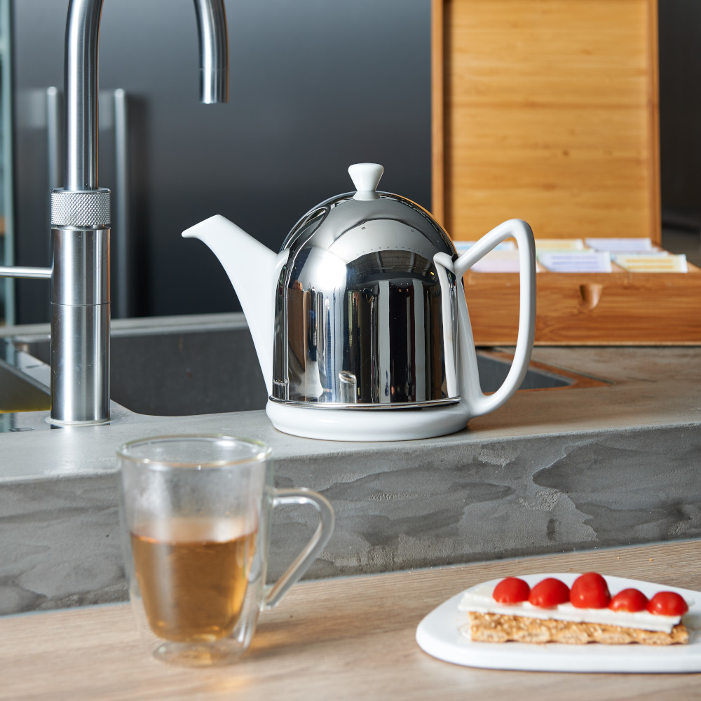 Bredemeijer Manto Teapot 1L – Gloss White with Polished Steel Cosy – image 2