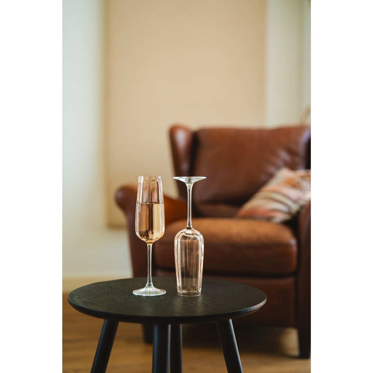 Leopold Vienna Corvina Pearl-Finish Champagne Flutes, Set of 2 – image 2