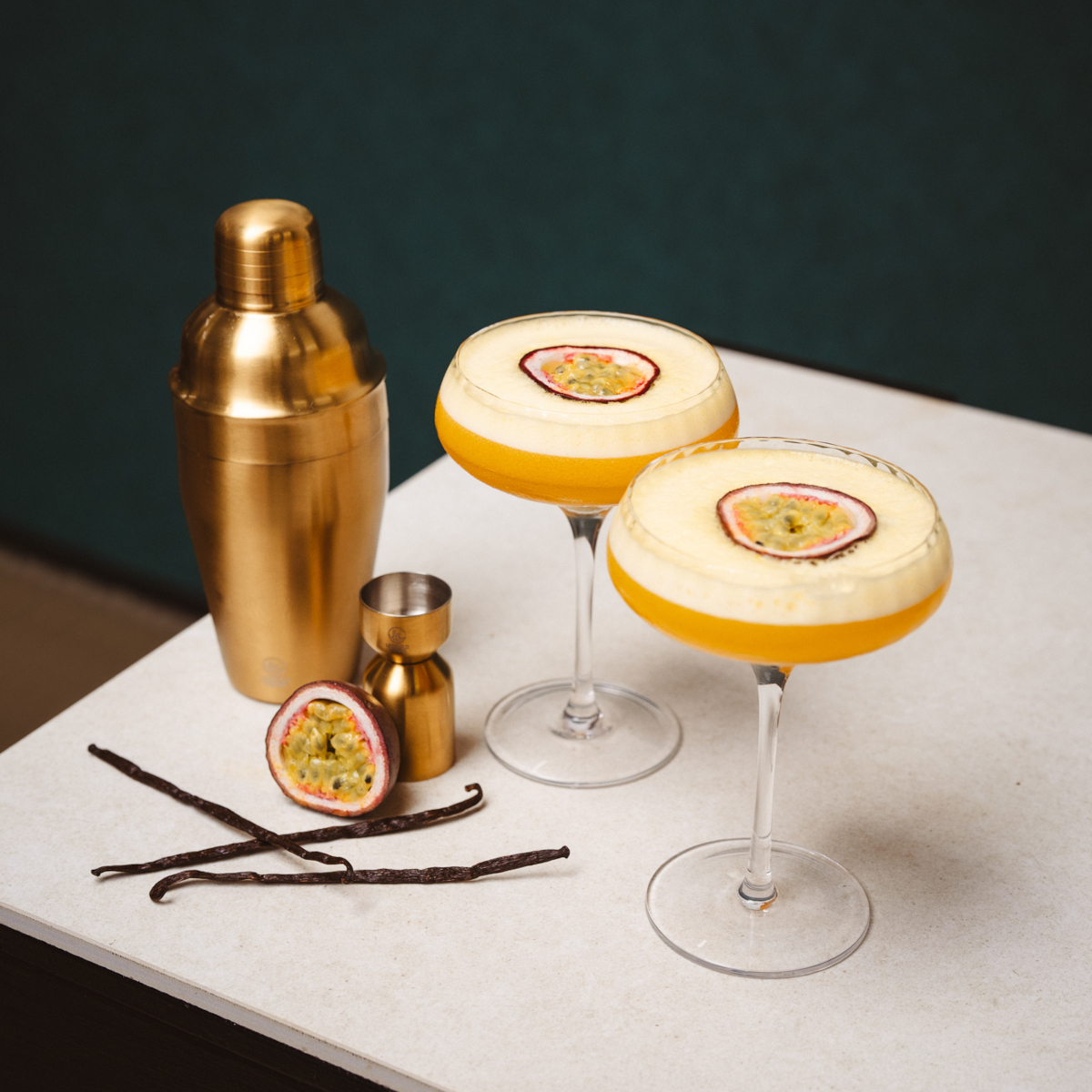 Leopold Vienna Arinto Martini Cocktail Gift Set, 4 Pieces – image 9