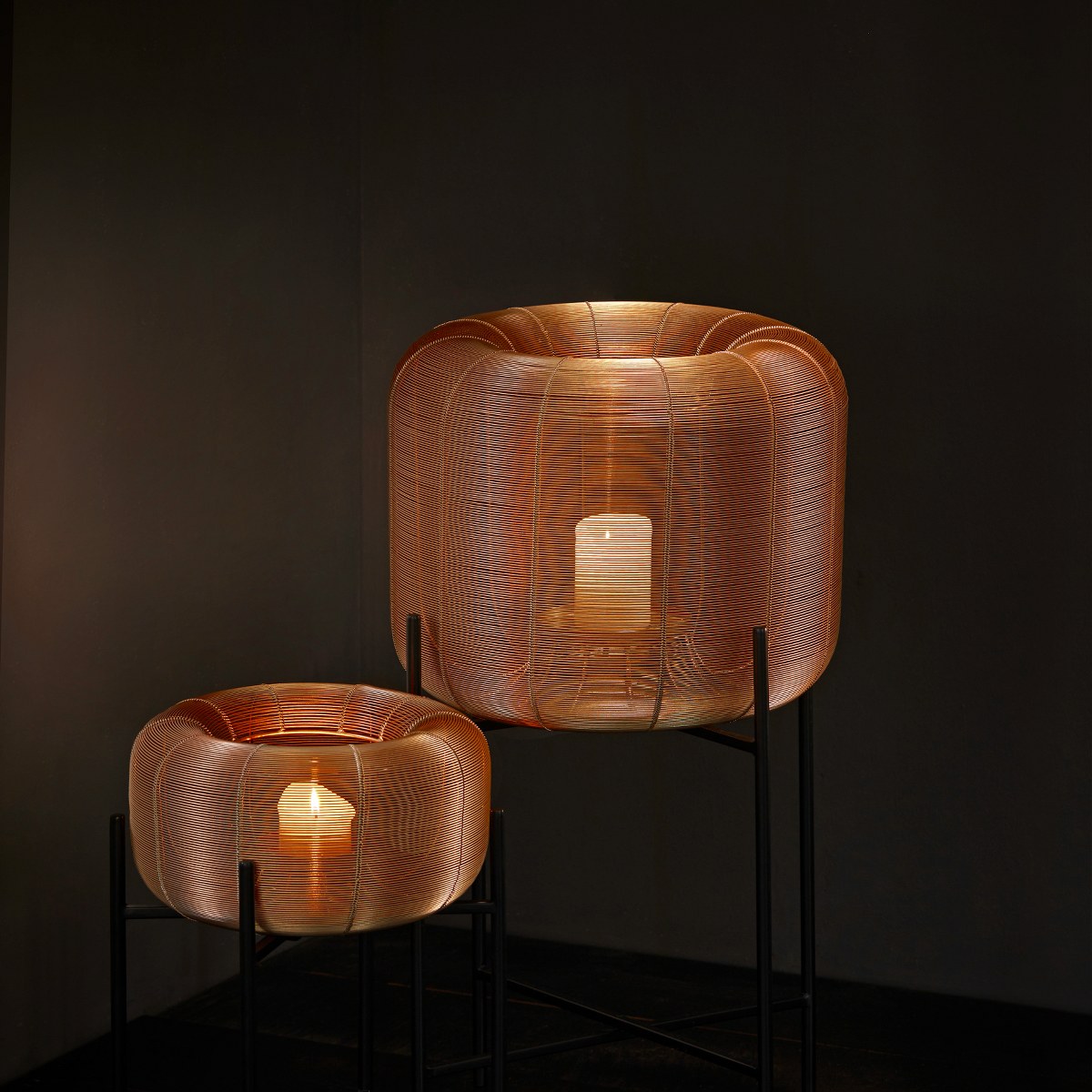 Philippi Balzac Gold Wire Lantern on Stand – Small – image 2