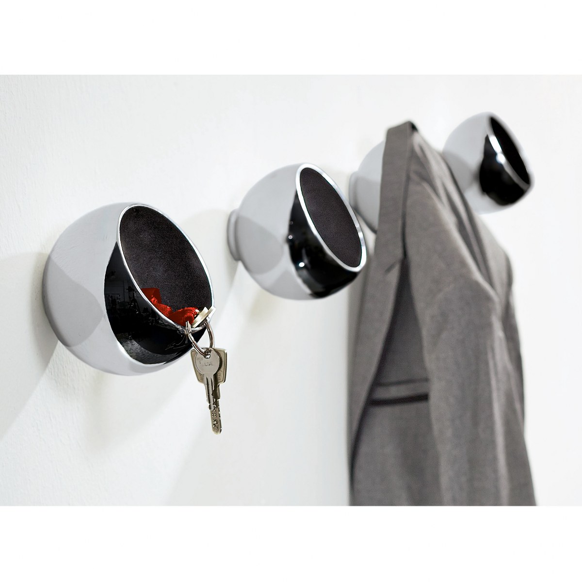 Philippi Sphere Mirror-Polished Hanging Wardrobe Valet Ball – image 3