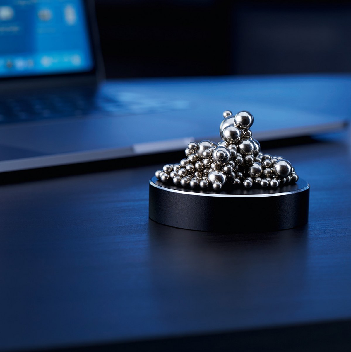 Philippi Malo Magnetic Desk Toy – 200 Steel Balls – image 2