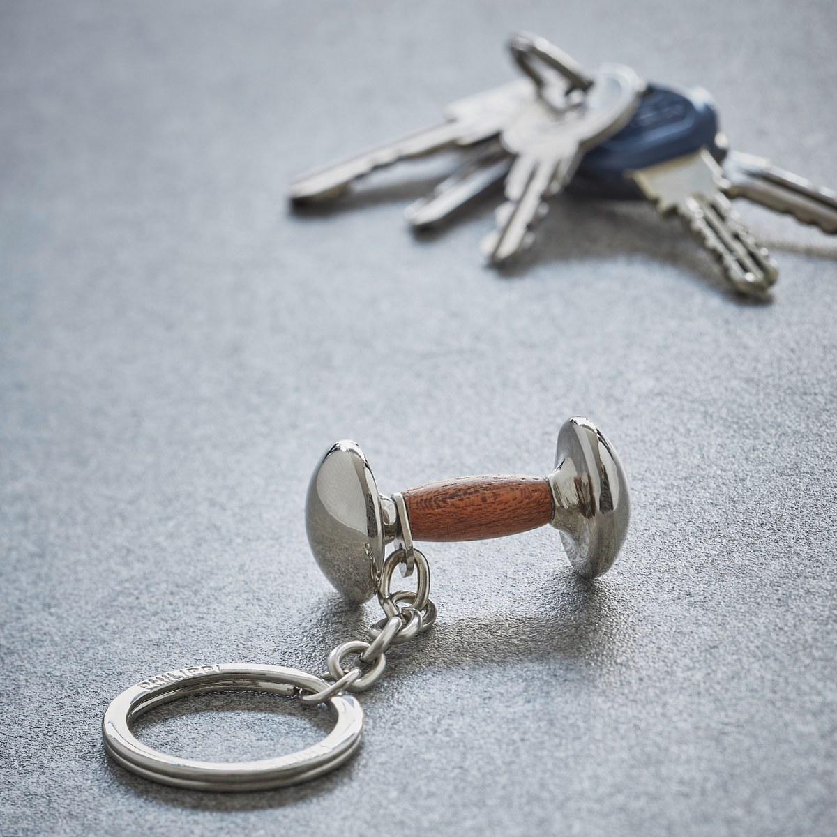 Philippi Studio Dumbbell Keyring – Polished Nickel – image 2