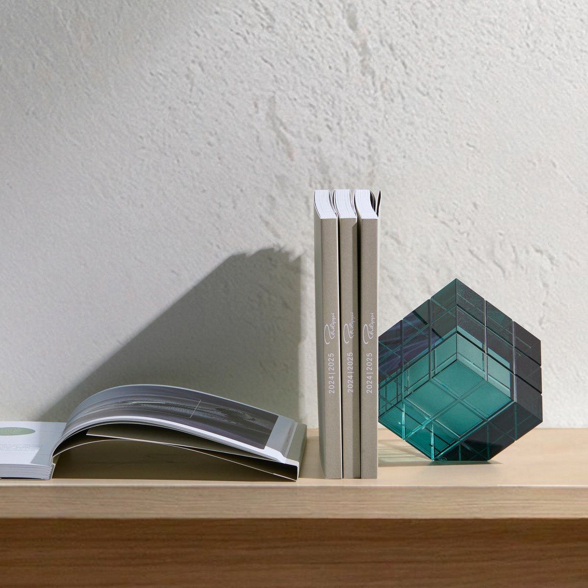 Philippi Tara Emerald Crystal Glass Bookend – image 2
