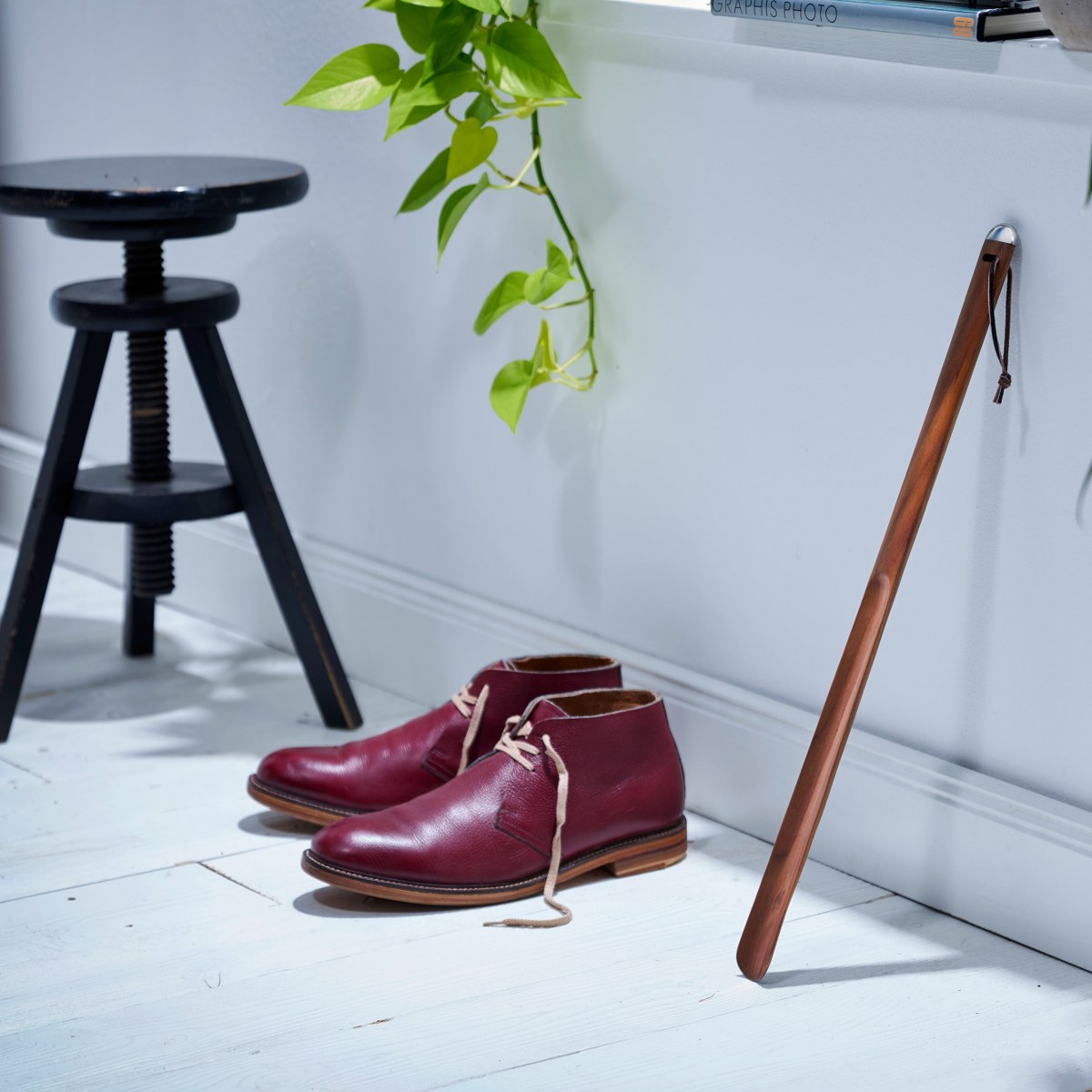 Philippi Windsor Long Shoe Horn 59cm – Walnut & Stainless Steel – image 3