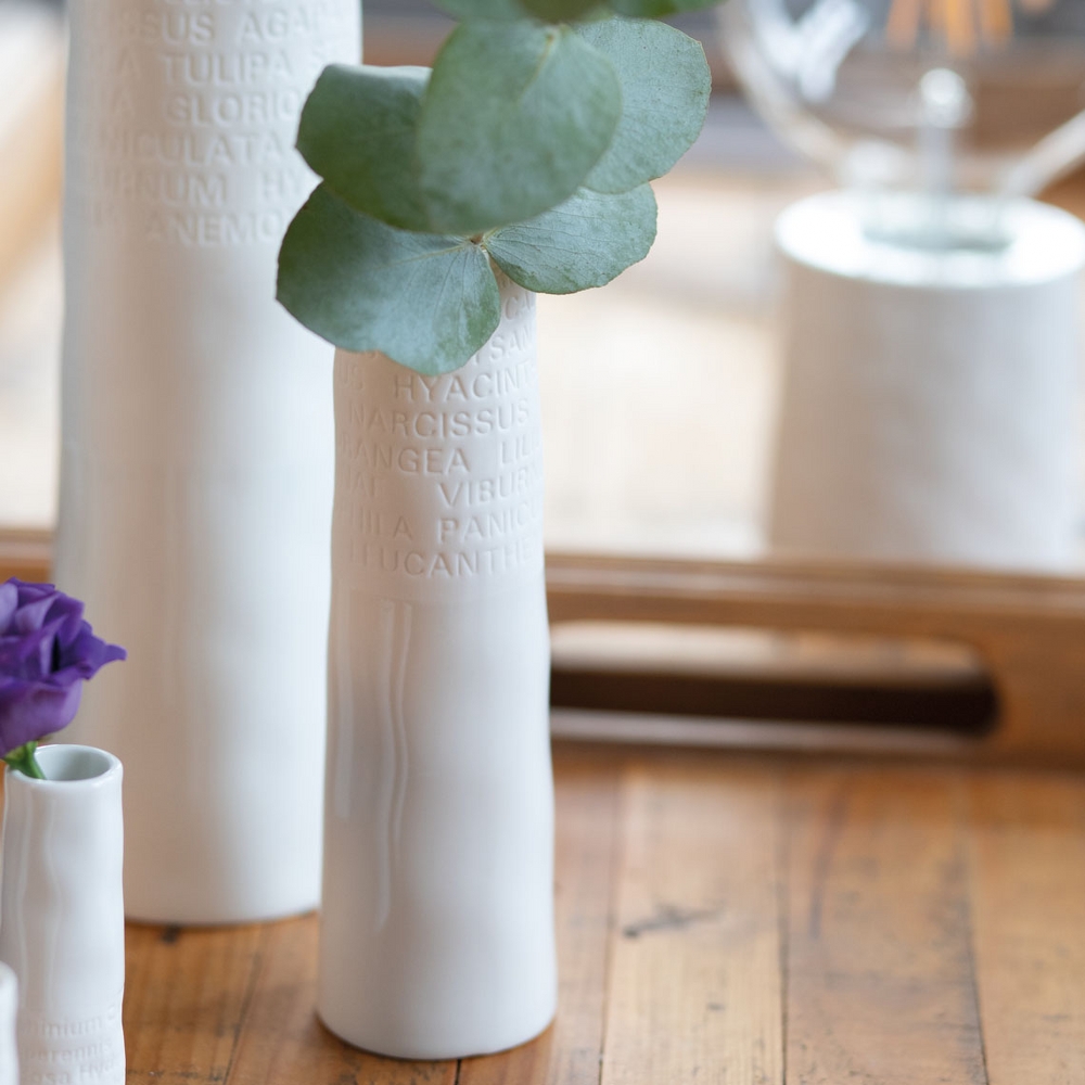 Räder Room Poetry Slim Porcelain Bud Vase – Small, 17cm – image 4