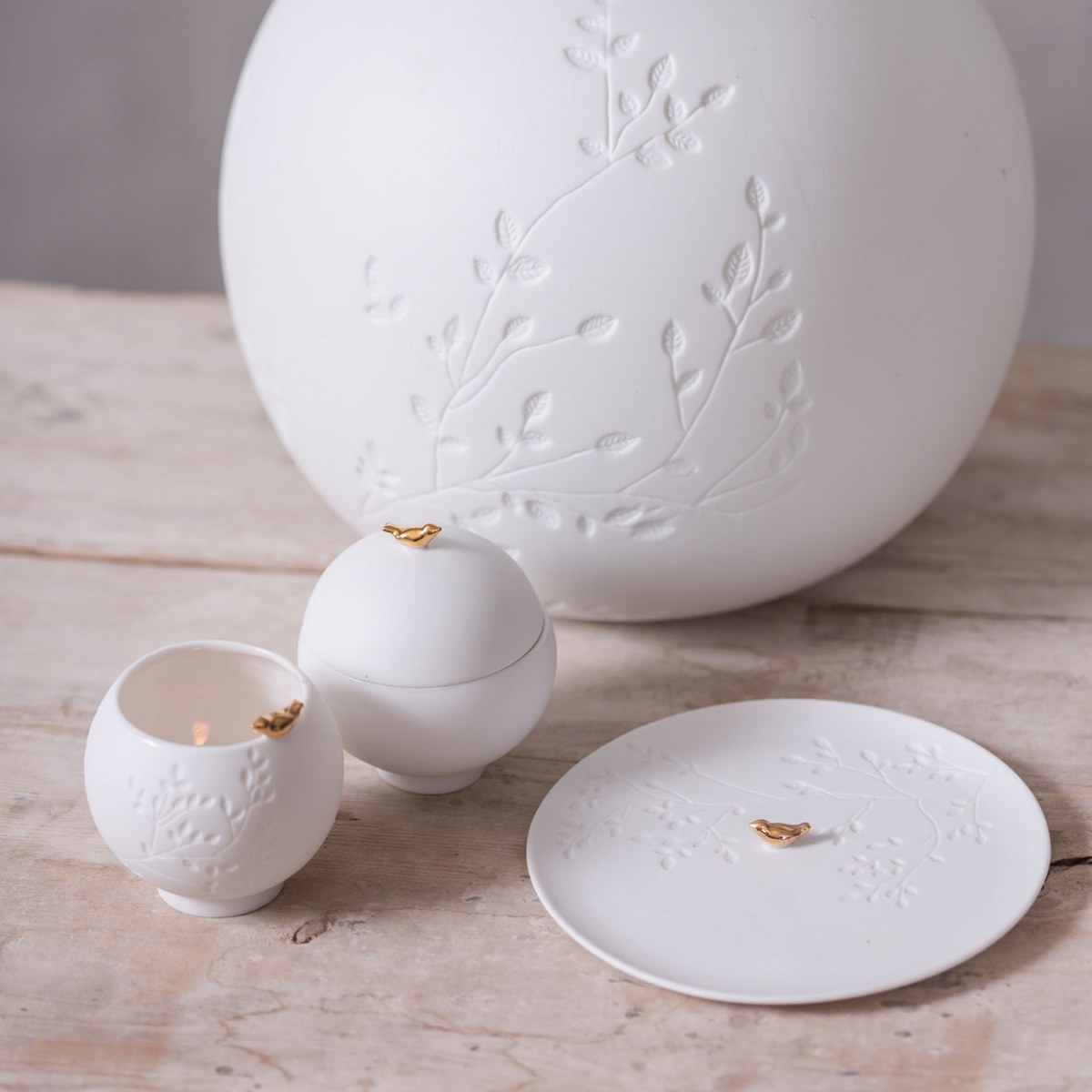 Räder Story Bird Porcelain Plate with Golden Songbird 14cm – image 3