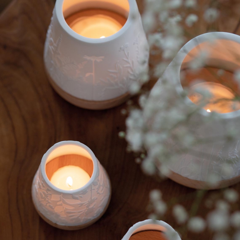 Räder Wind Light Ginkgo Porcelain Tealight Holder on Wooden Base – image 2