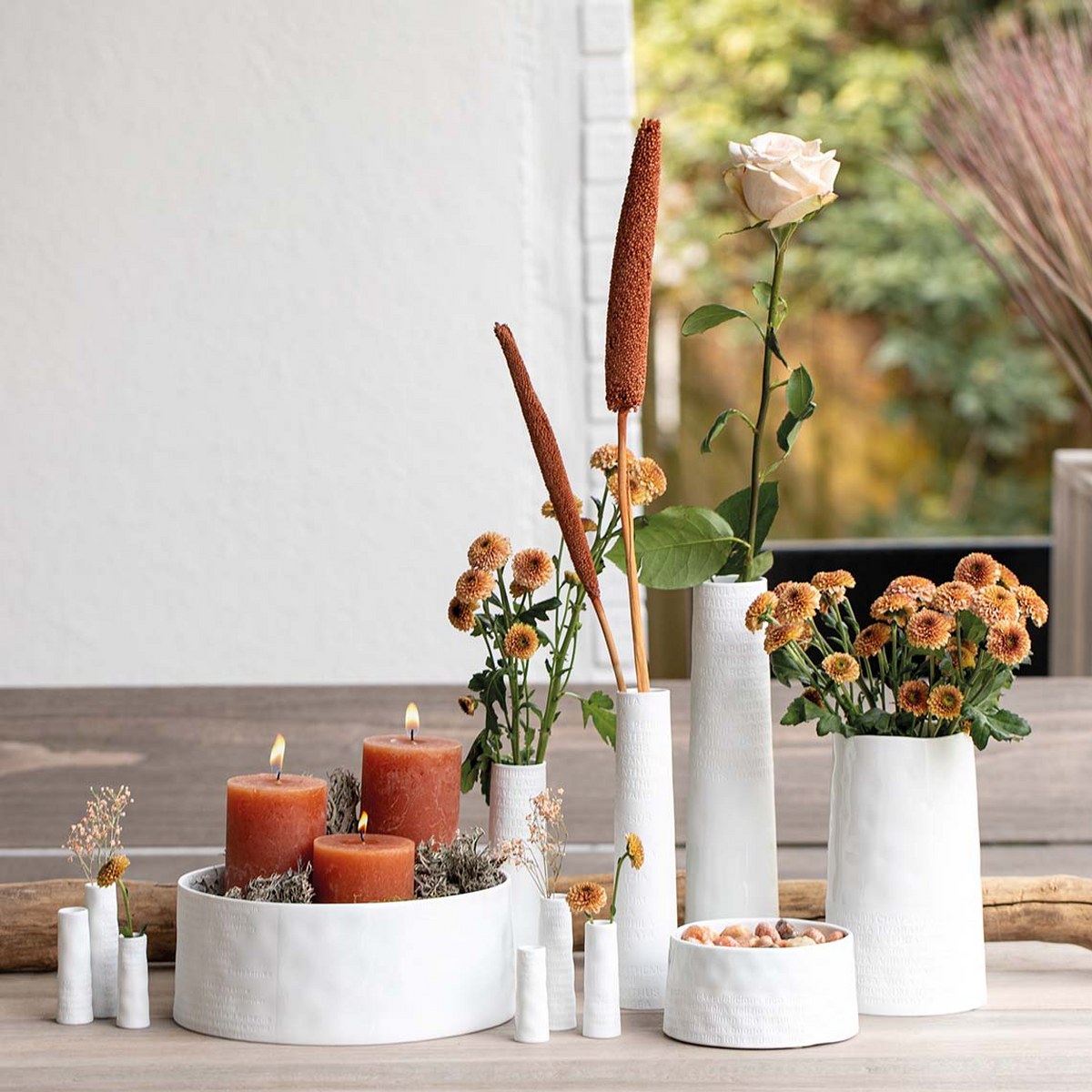 Räder Poetry Tall Porcelain Vase with Embossed Flower Names – image 3