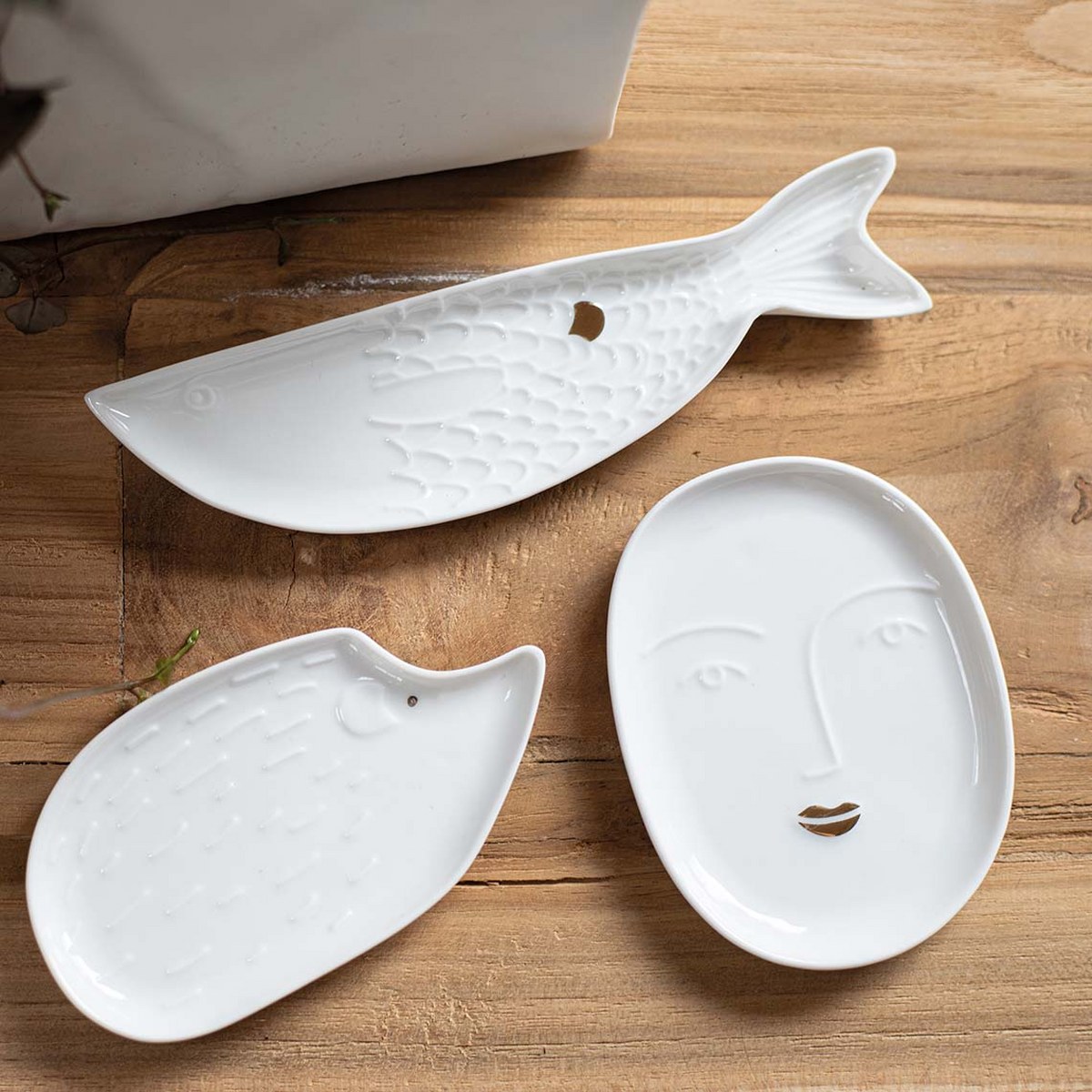 Räder Wonderland Face Porcelain Trinket Dish with Gold Detail – image 3