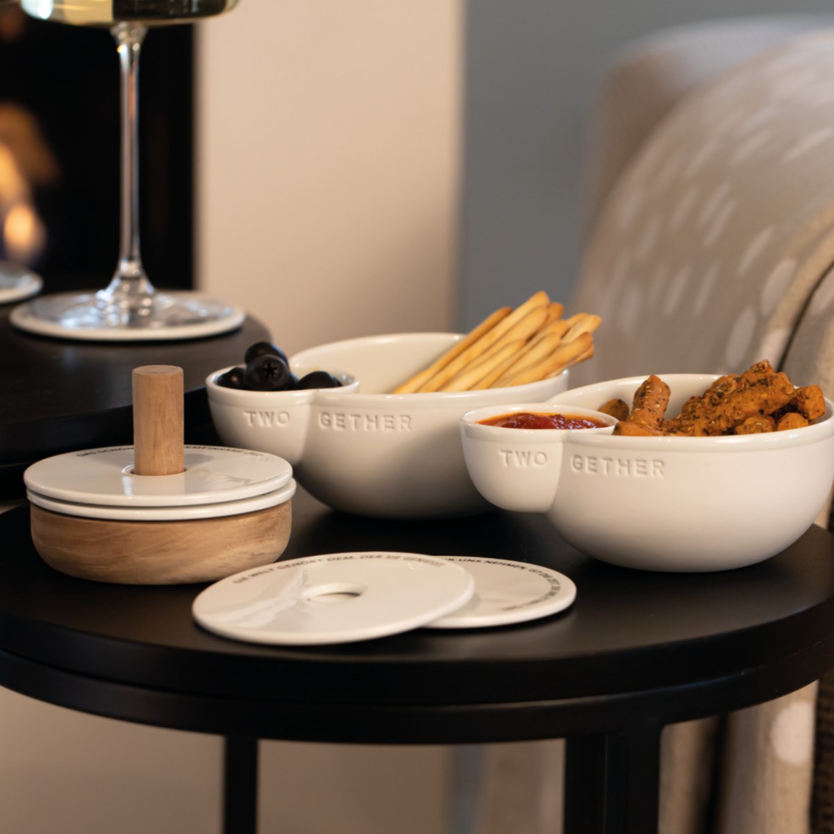 Räder 'Two Gether' Porcelain Double Serving Bowl – image 4