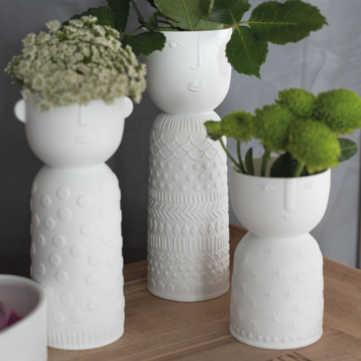 Räder Stories Stella Face Porcelain Vase 10.5cm – image 3
