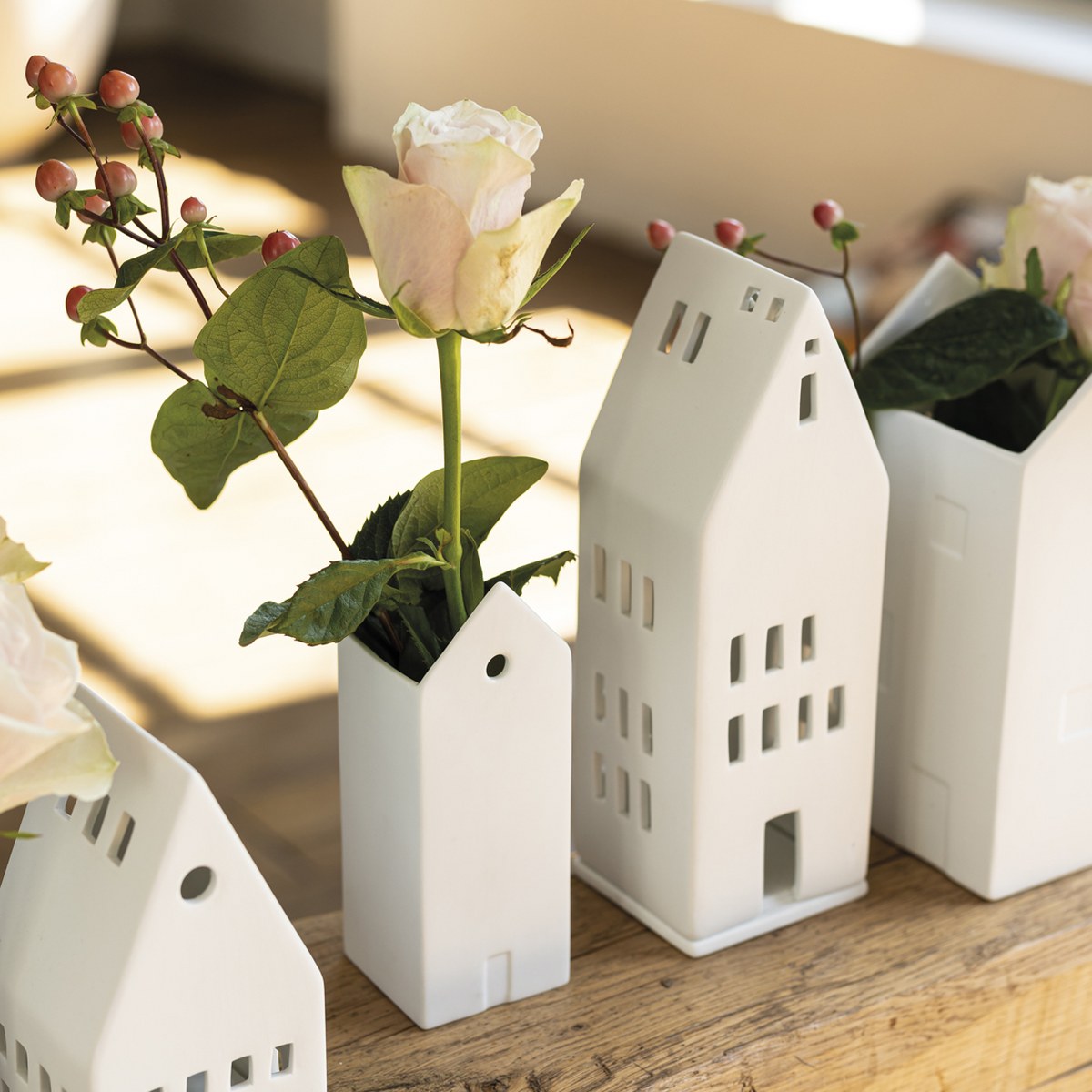 Räder House of Nice Things Tower Porcelain Vase 15cm – image 3