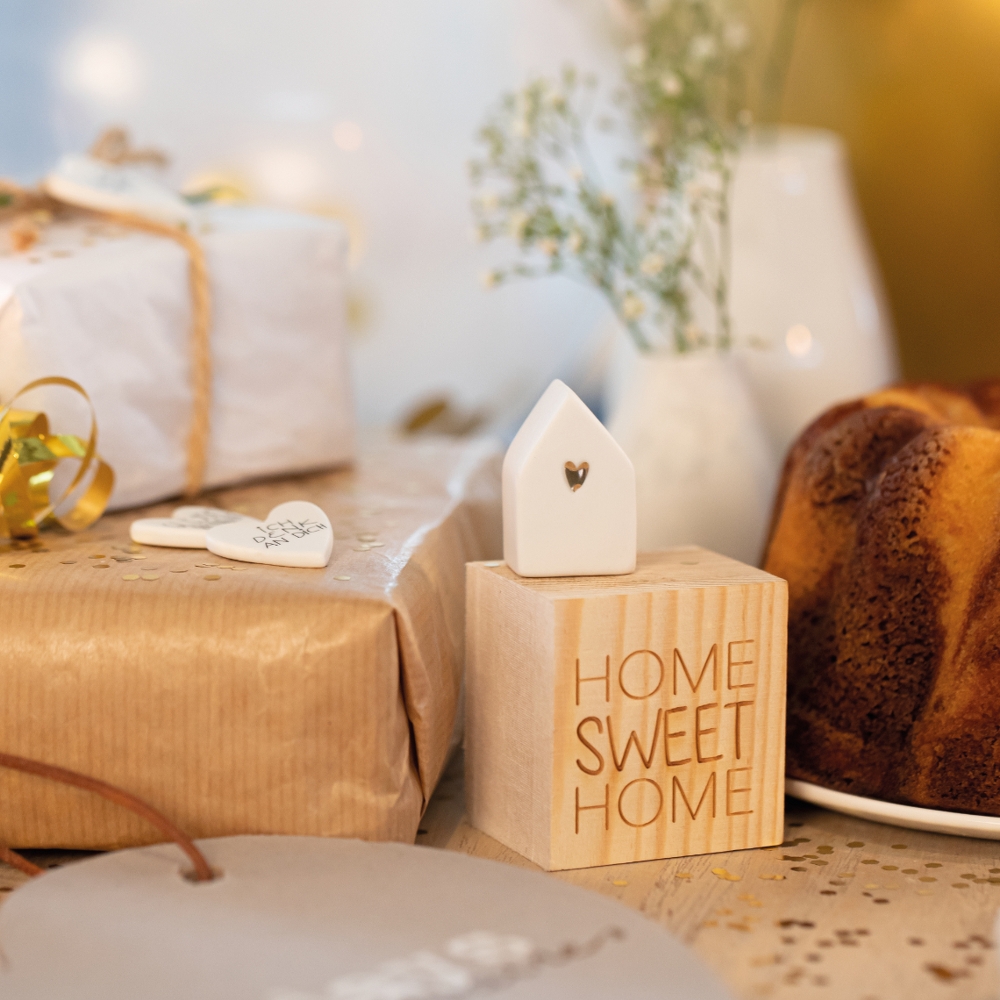 Räder 'Home Sweet Home' Mini Porcelain Vase in Wooden Gift Box – image 3