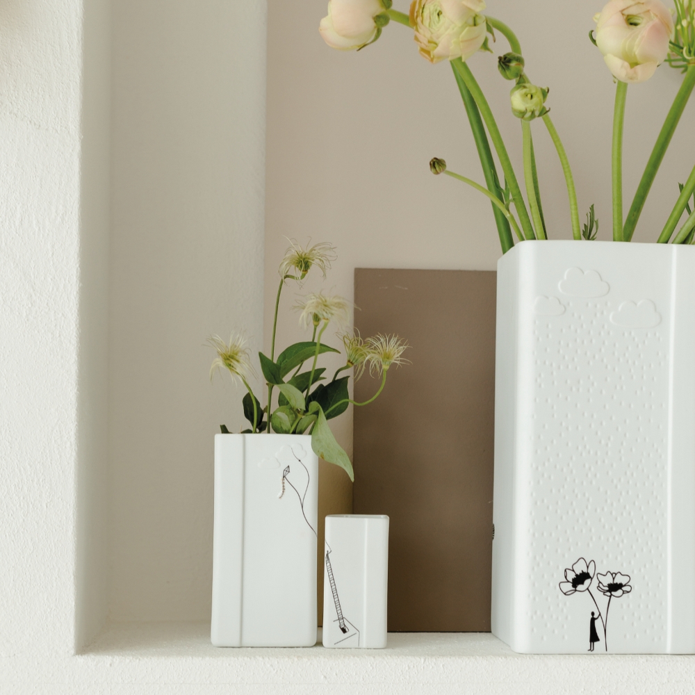 Räder Square Porcelain Vases with Decal, Set of 2 – image 5