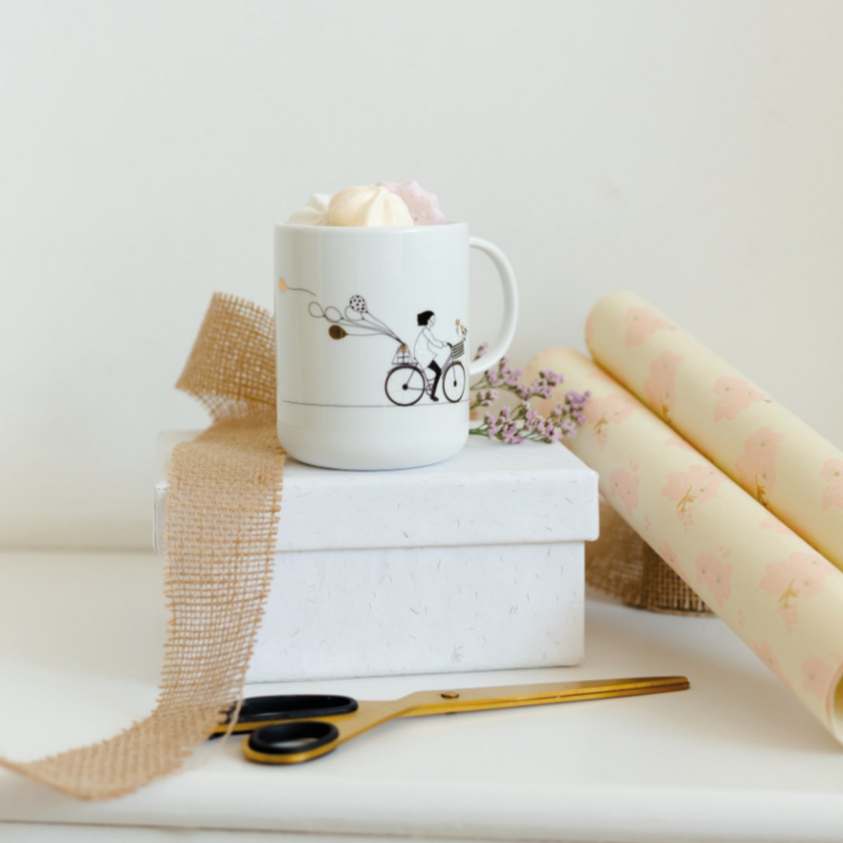Räder Illustrated Cycling Porcelain Mug – image 5