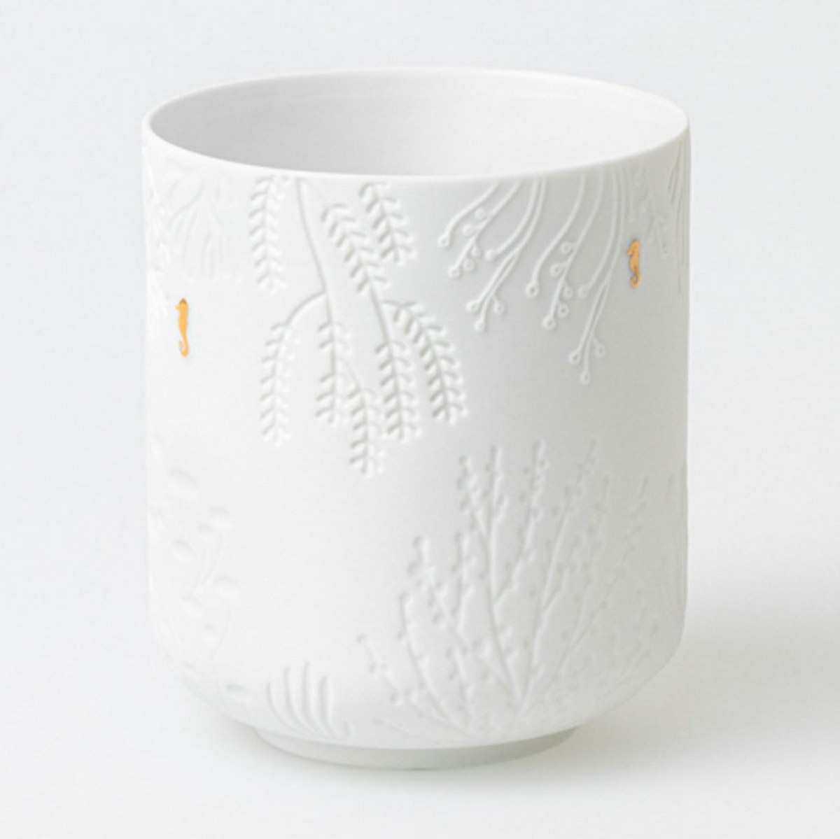 Räder Seahorse Embossed Porcelain Tealight Holder – image 2