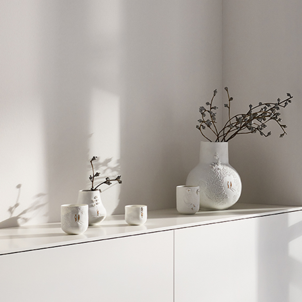 Räder Picture Story 'A Walk in the Park' Porcelain Tealight Holder – image 3