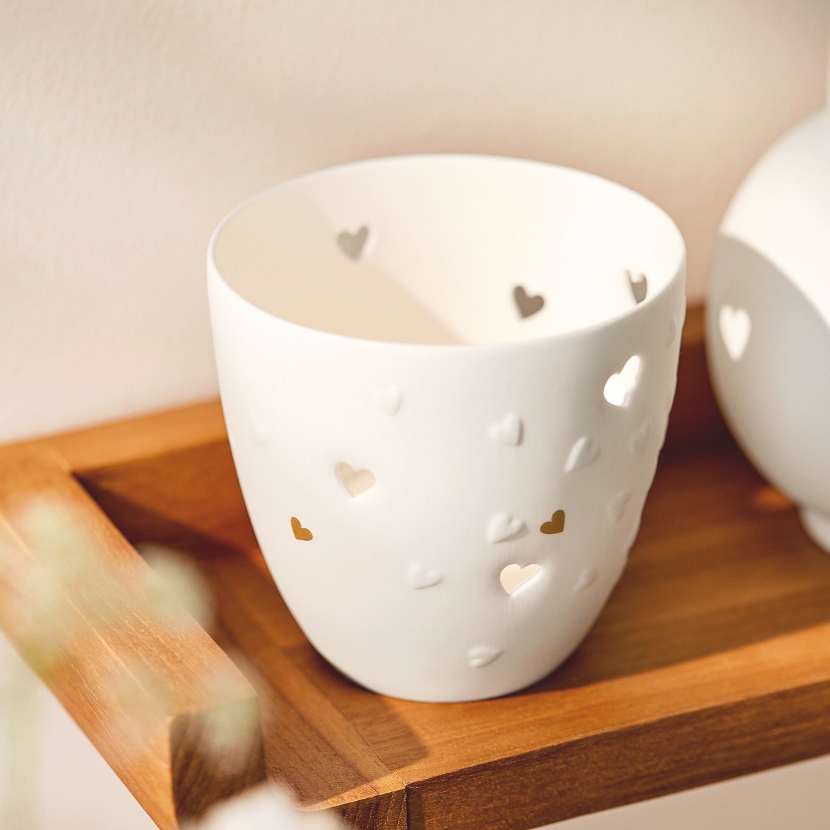 Räder Poetry Light Golden Hearts Porcelain Tealight Holder – image 3