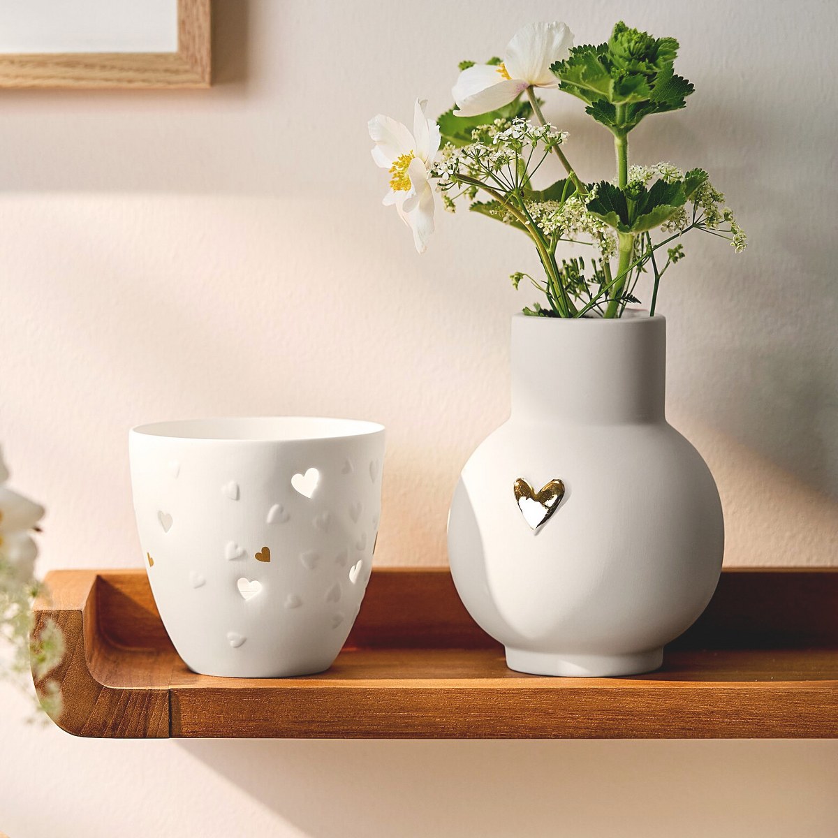 Räder Poetry Light Golden Hearts Porcelain Tealight Holder – image 6
