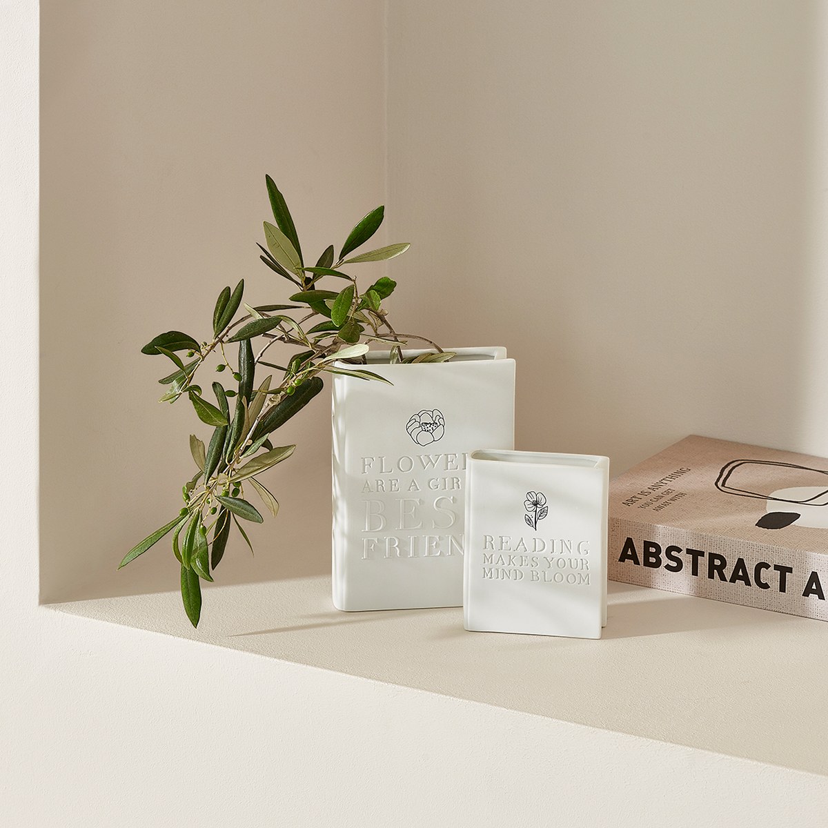 Räder 'Reading Makes Your Mind Bloom' Book Vase – image 2