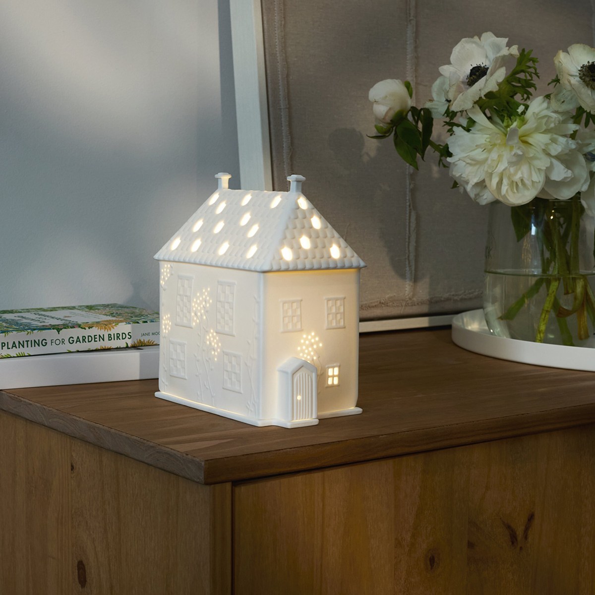 Räder Lighthouse Cottage Porcelain Tealight House – image 5