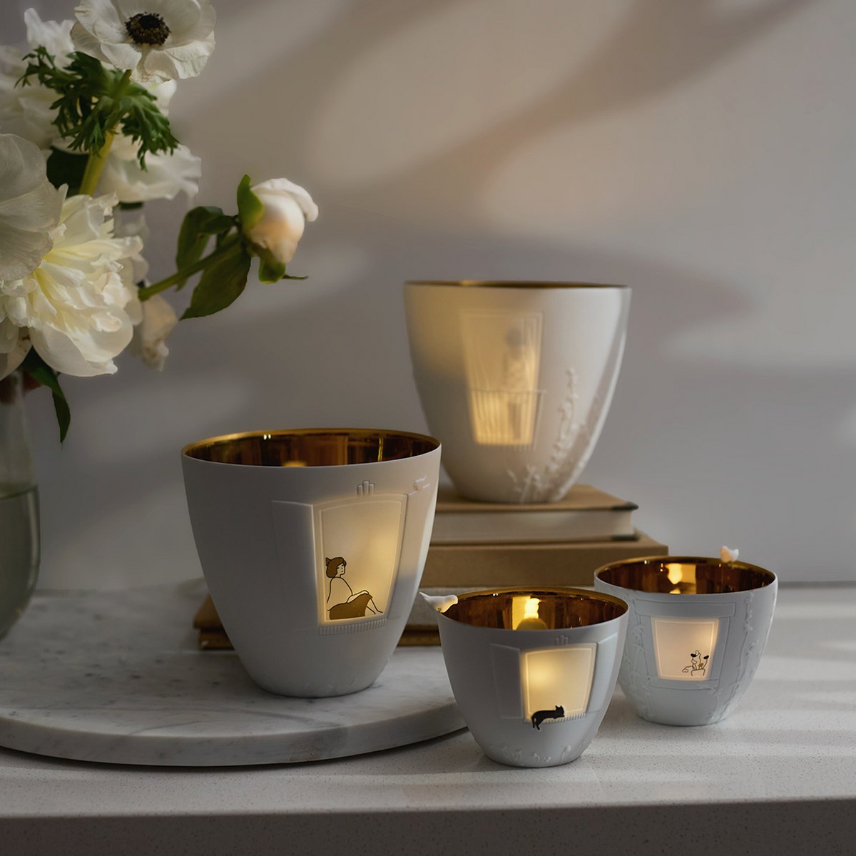 Räder Night Chat Porcelain Tealight Holder with Gold Interior – image 2