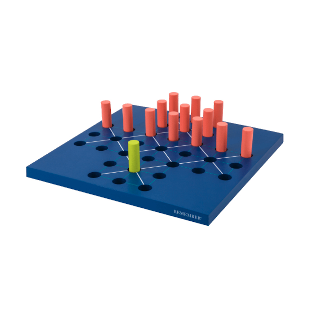 Remember Catch Hunter & Hunted Wooden Strategy Game – image 2