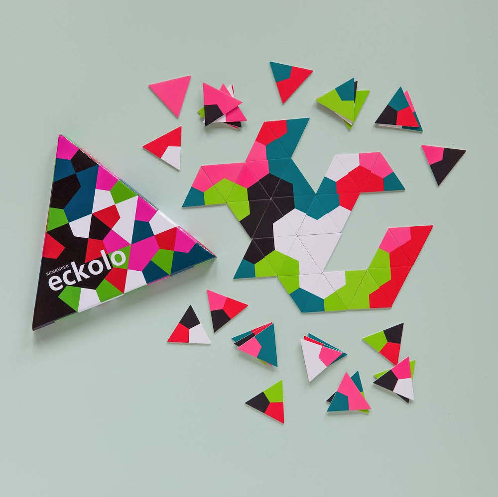 Remember Eckolo Colour Matching Card Game – image 4