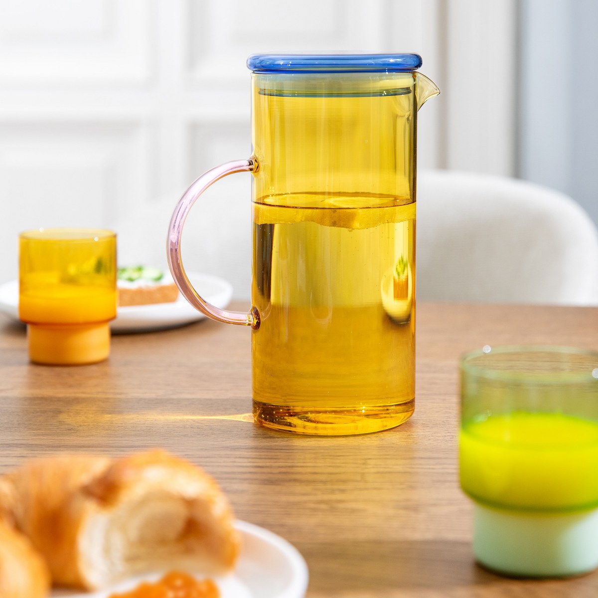 Remember Fred Borosilicate Glass Jug with Lid 1.3L – Yellow – image 2