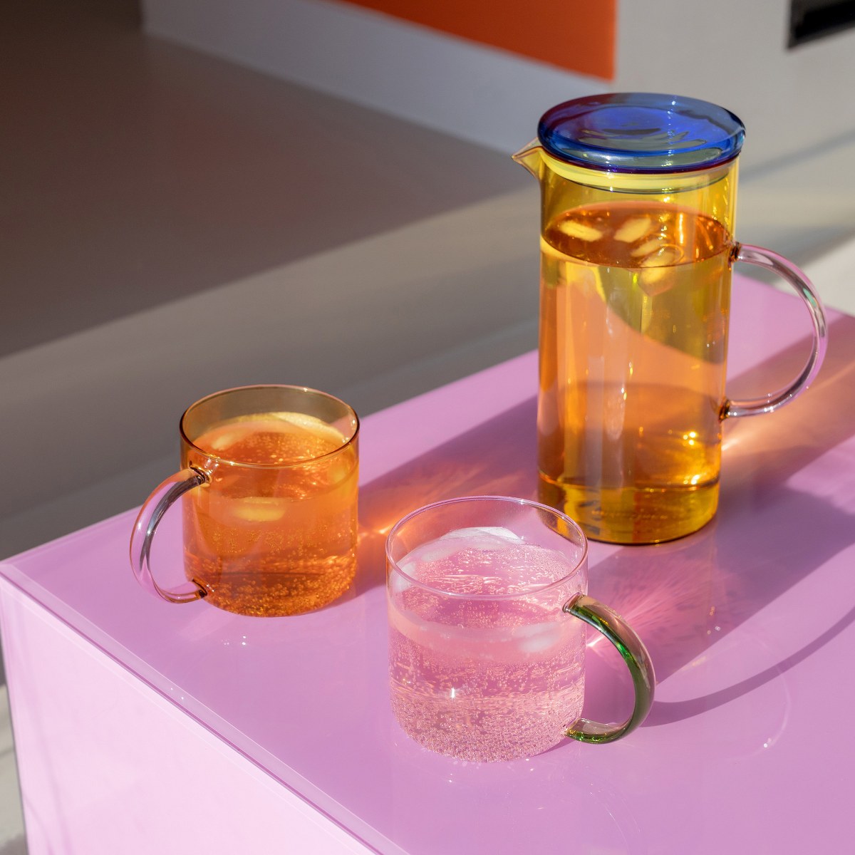 Remember Fred Borosilicate Glass Jug with Lid 1.3L – Yellow – image 3