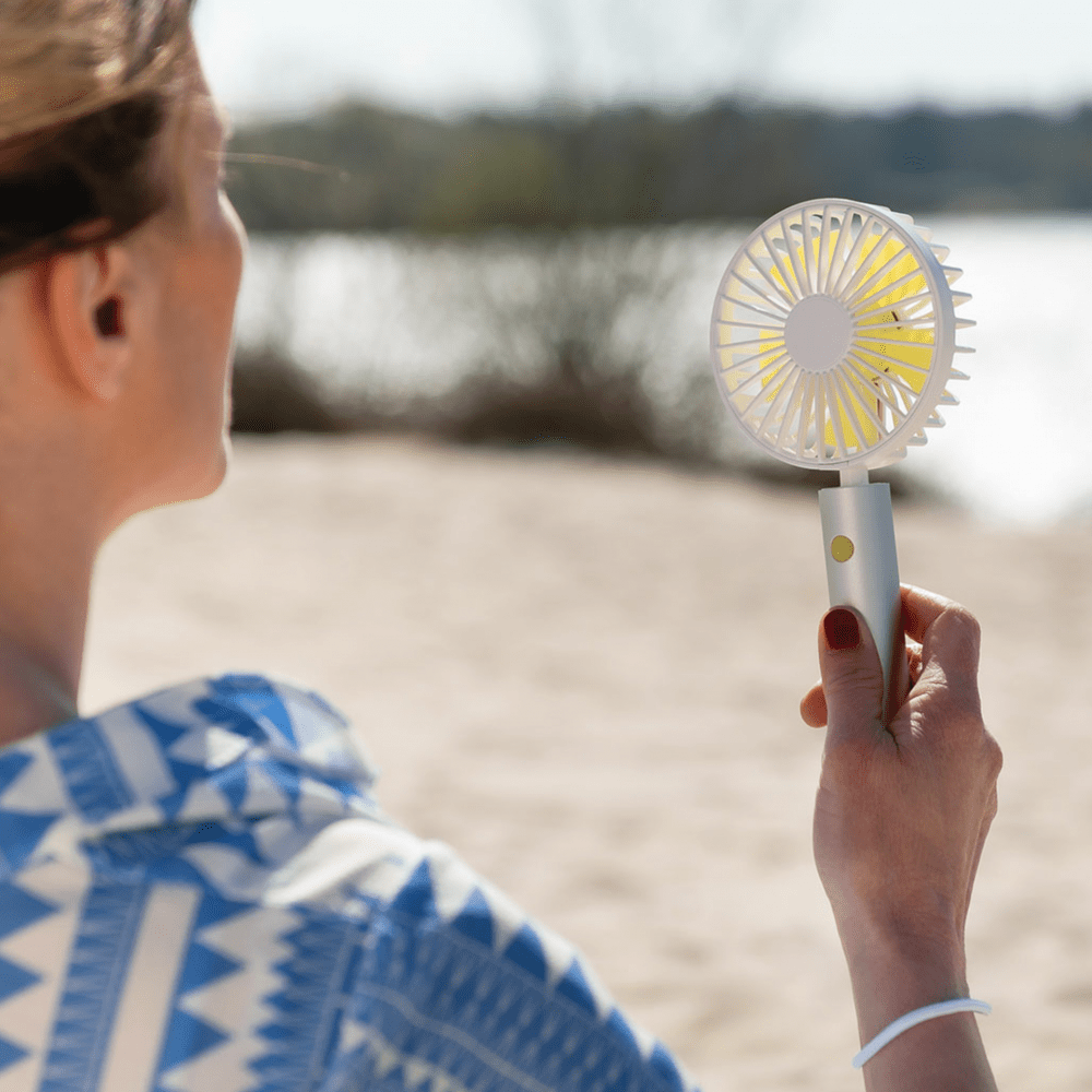 Remember Flow Rechargeable Handheld & Desk Fan – Silver – image 7
