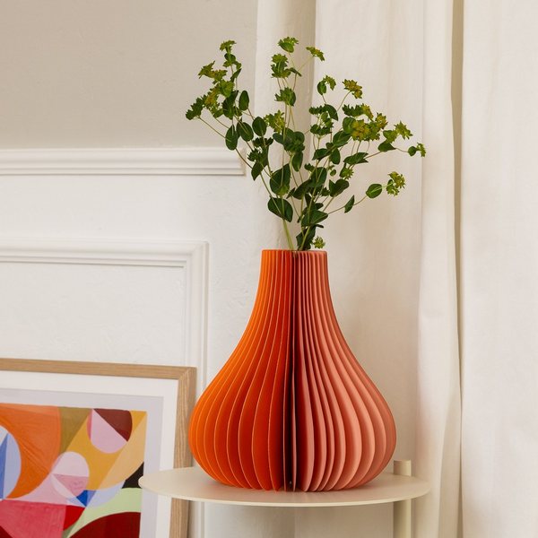 Remember Yuki Folding Paper Vase with Glass Insert – Two-Tone Orange