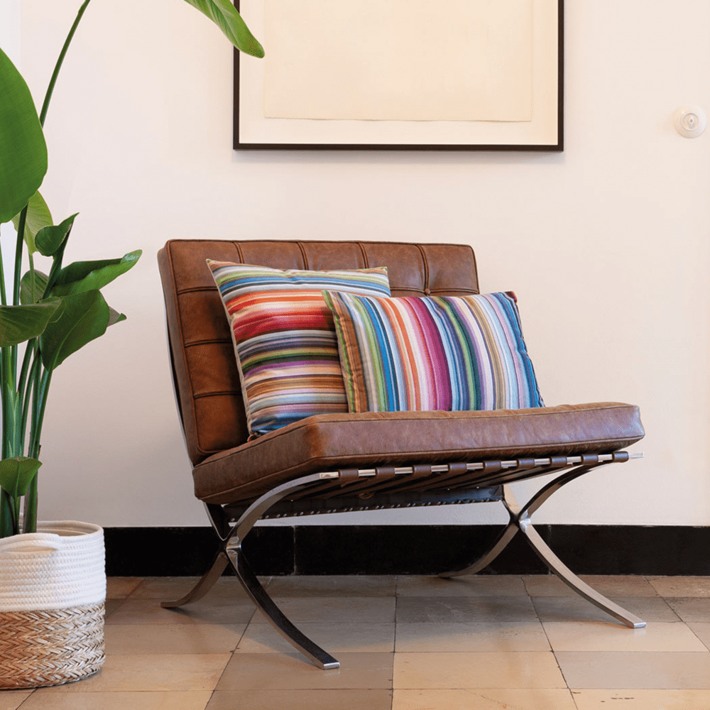 Remember Toulouse Velvet-Touch Cushion 35 x 50cm – image 3