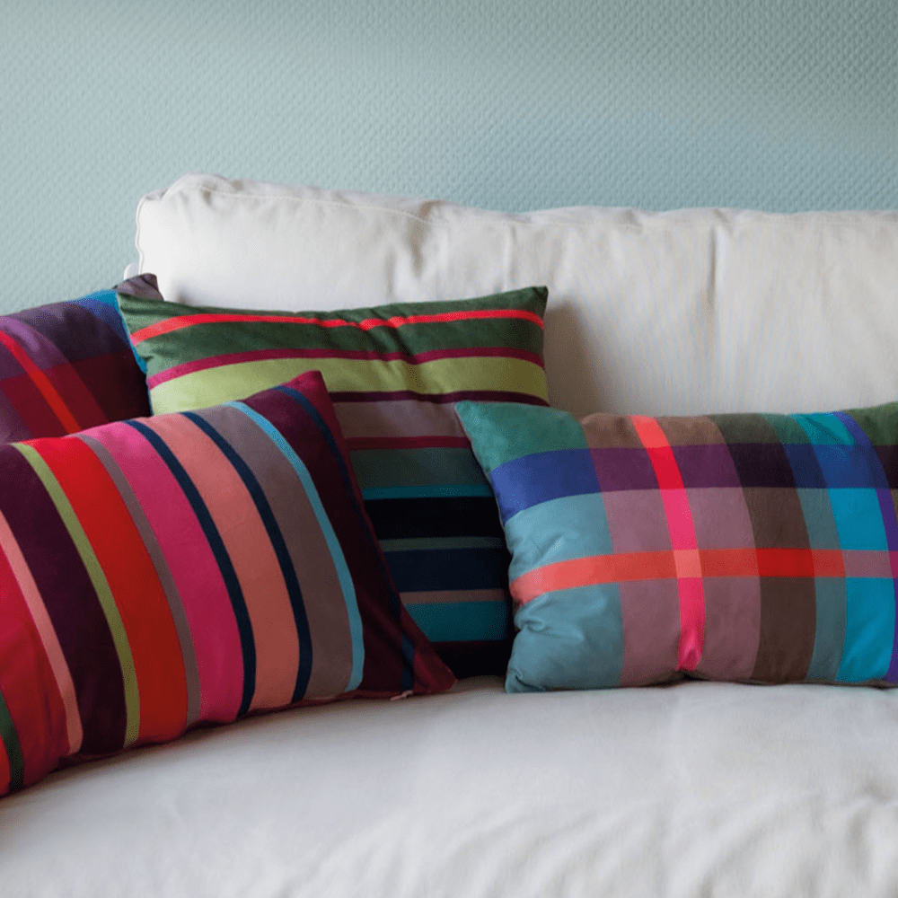 Remember Cambridge Velvet-Touch Cushion 45 x 45cm – image 4