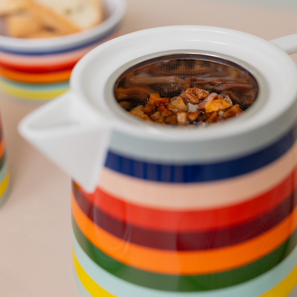 Remember Lorenzo Porcelain Teapot with Stainless Steel Filter – image 3