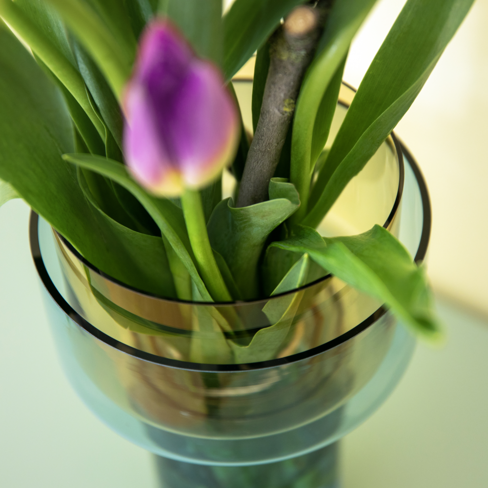 Remember Aura Mouth-Blown Glass-in-Glass Vase – Amber & Blue – image 3