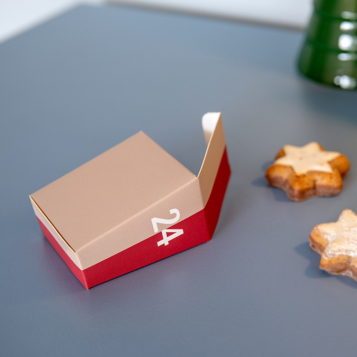 Remember Reusable Advent Wreath with 24 Fillable Boxes – image 4